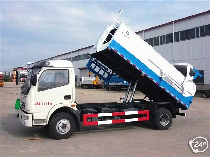 國(guó)五東風(fēng)自裝卸式垃圾車