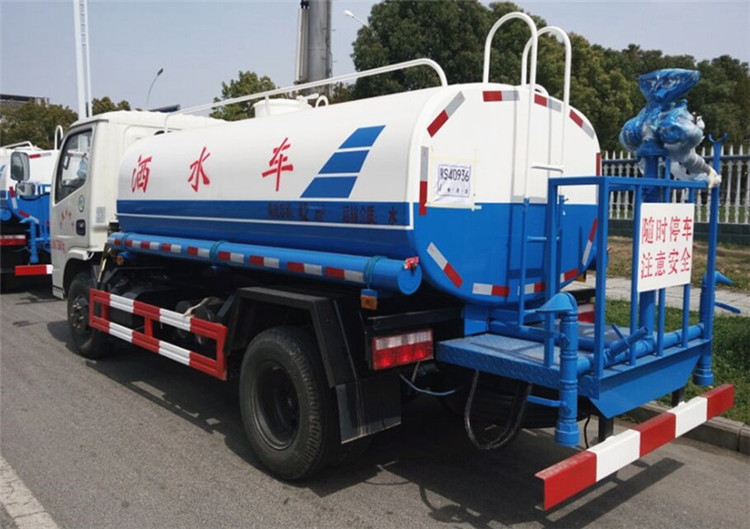 東風(fēng)福瑞卡灑水車