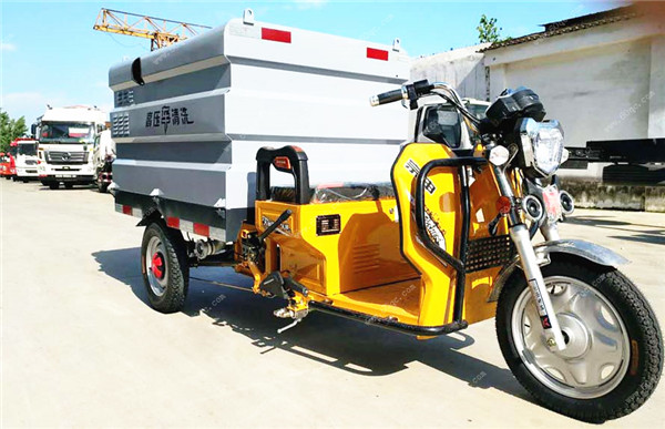 電動(dòng)三輪高壓清洗車(chē)