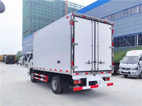 江鈴順達(dá)國(guó)六4.2米冷藏車